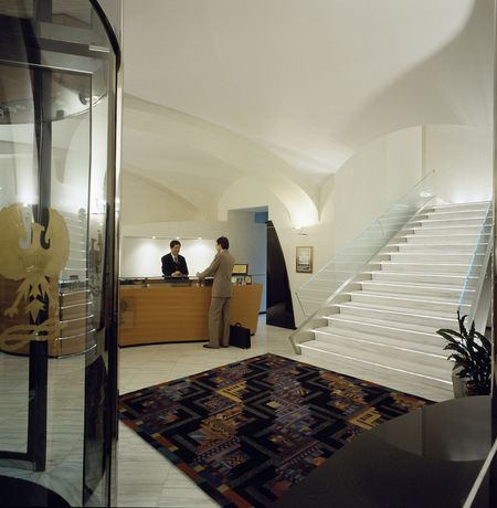 Imagen de los interiores del Hotel Phi Principe. Foto 19