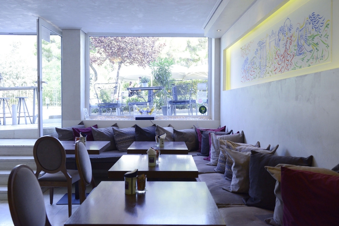 Imagen del bar/restaurante del Hotel Phidias. Foto 5