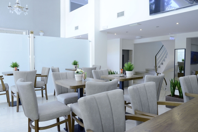 Imagen de los interiores del Hotel Phidias. Foto 16