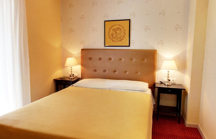 Imagen de la habitación del Hotel Phidias. Foto 12