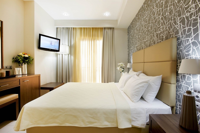 Imagen de la habitación del Hotel Phidias Piraeus. Foto 11