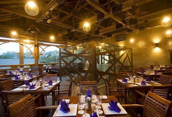 Imagen del bar/restaurante del Hotel Philea Resort and Spa. Foto 2