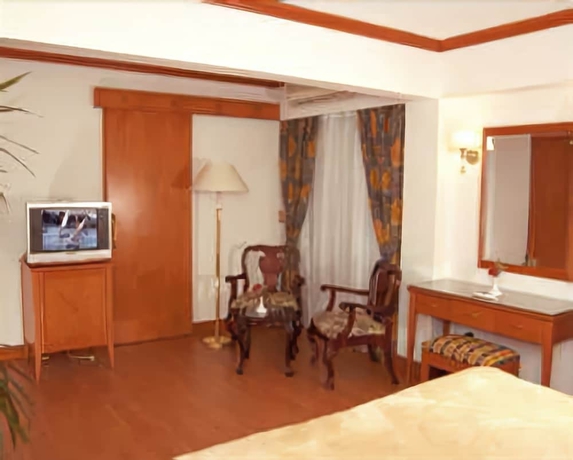 Imagen de la habitación del Hotel Philippe Luxor. Foto 9