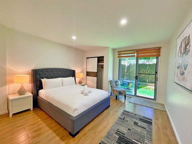 Imagen de la habitación del Hotel Phillip Island Towers. Foto 21