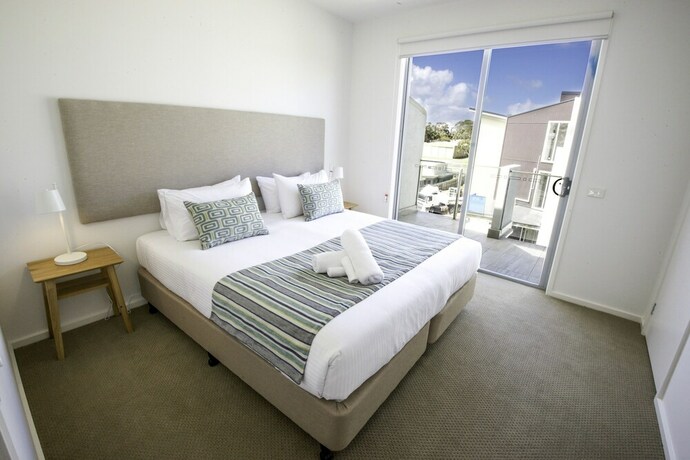 Imagen de la habitación del Hotel Phillip Island Towers. Foto 29