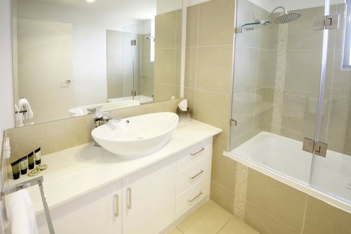 Imagen de la habitación del Hotel Phillip Island Towers. Foto 30