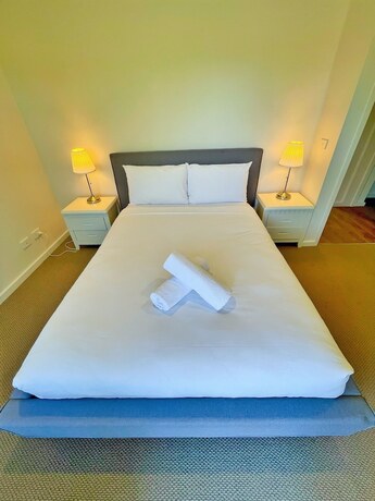 Imagen de la habitación del Hotel Phillip Island Towers. Foto 35