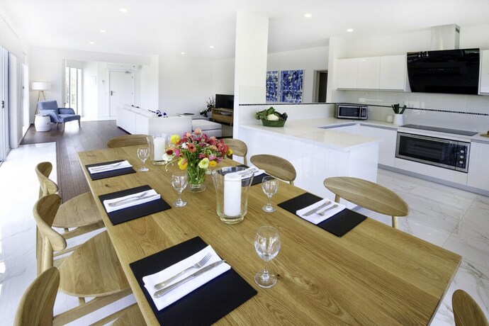 Imagen de la habitación del Hotel Phillip Island Towers. Foto 38