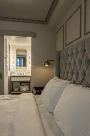 Imagen de la habitación del Hotel Phillips Kansas City Curio Collection By Hilton. Foto 5