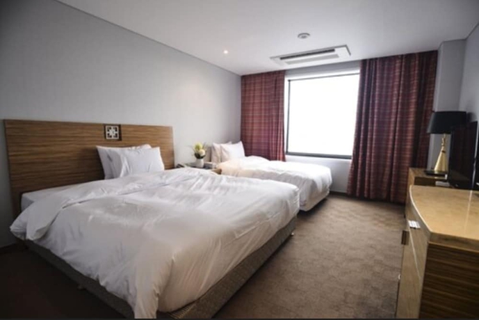 Imagen de la habitación del Hotel Philos. Foto 7