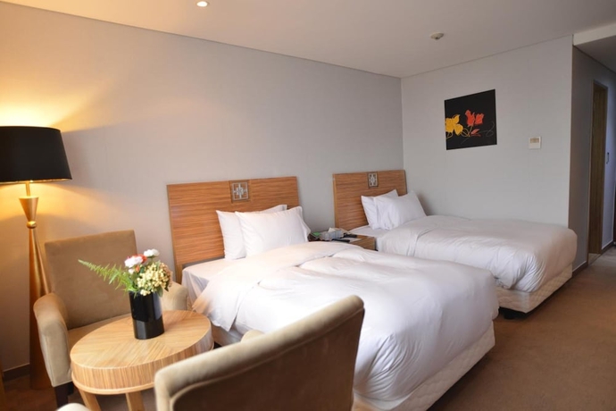 Imagen de la habitación del Hotel Philos. Foto 15