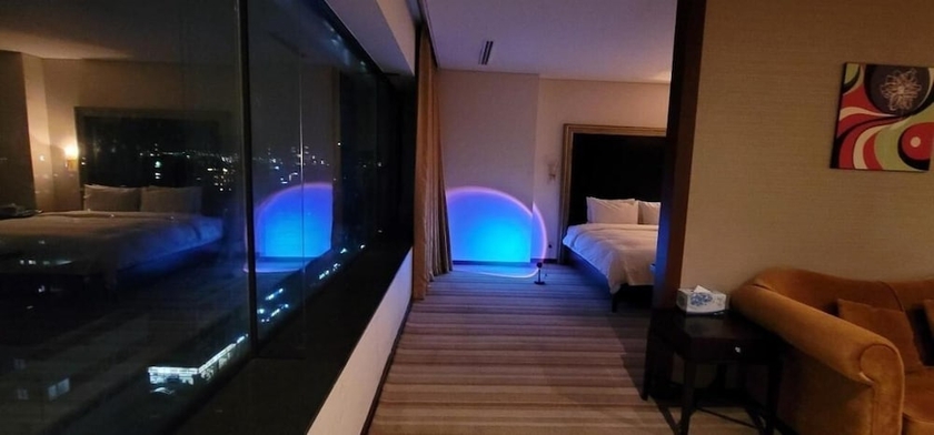 Imagen de la habitación del Hotel Philos. Foto 18