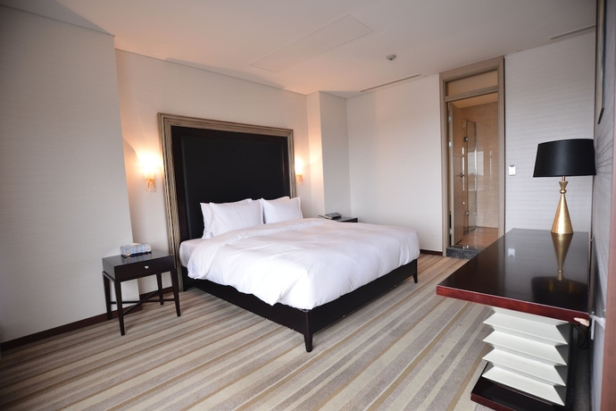 Imagen de la habitación del Hotel Philos. Foto 19