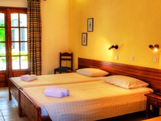 Imagen general del Hotel Philoxenia Bungalows. Foto 2