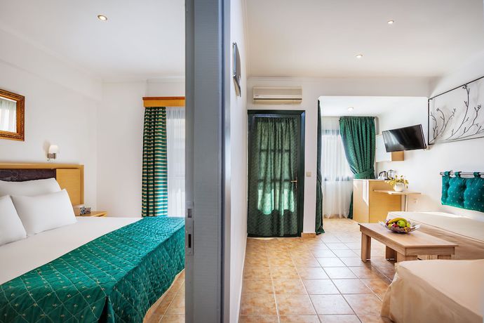 Imagen de la habitación del Hotel Philoxenia Spa. Foto 7