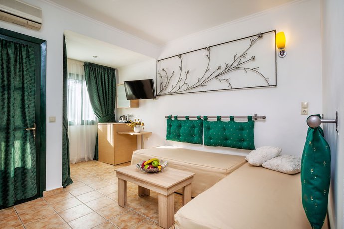 Imagen de la habitación del Hotel Philoxenia Spa. Foto 11