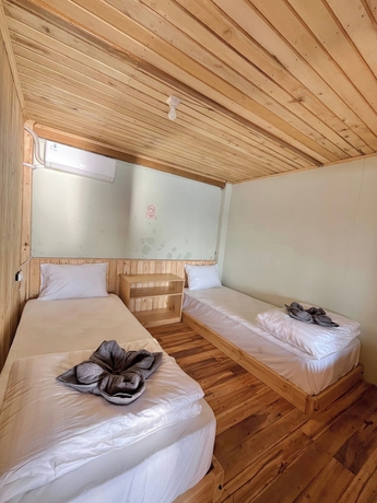 Imagen de la habitación del Hotel Phinisi Hostel Bira. Foto 8