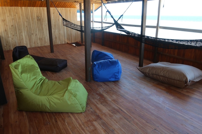 Imagen de los interiores del Hotel Phinisi Hostel Bira. Foto 15