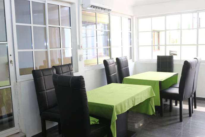 Imagen del bar/restaurante del Hotel Phisbonds. Foto 3