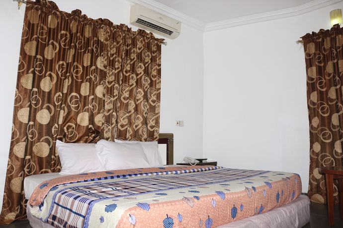 Imagen de la habitación del Hotel Phisbonds. Foto 6