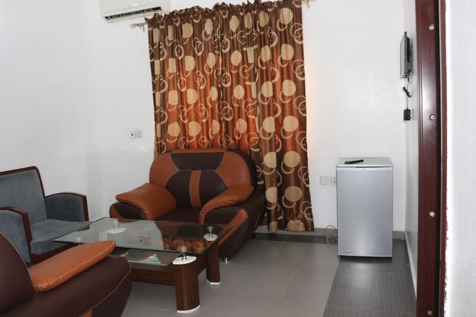 Imagen de la habitación del Hotel Phisbonds. Foto 8