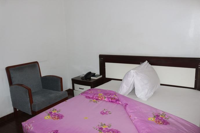 Imagen de la habitación del Hotel Phisbonds. Foto 10