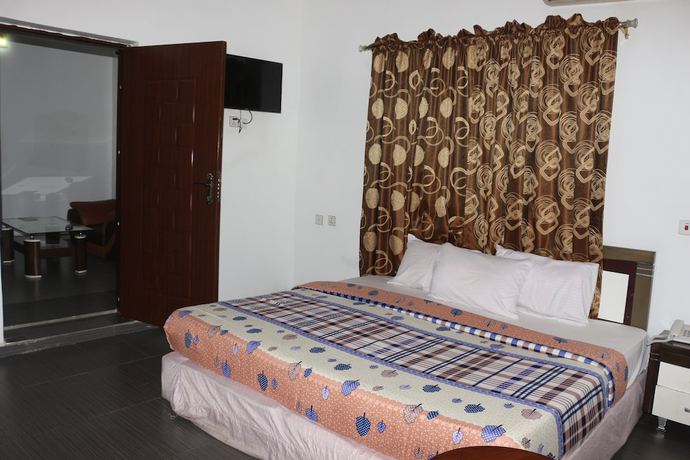 Imagen de la habitación del Hotel Phisbonds. Foto 13