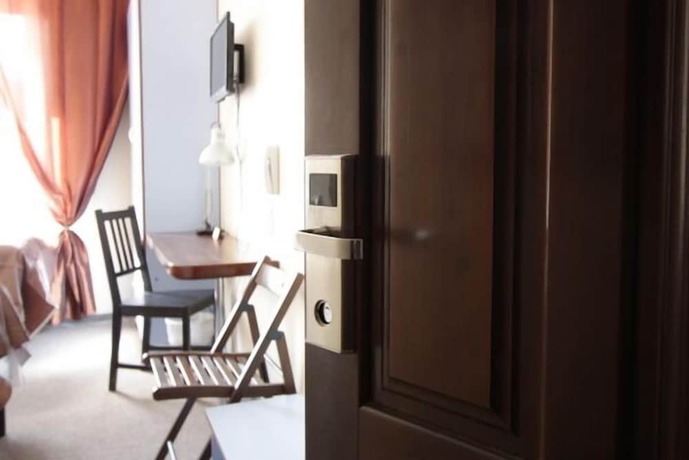 Imagen de la habitación del Hotel Phlogiston. Foto 17