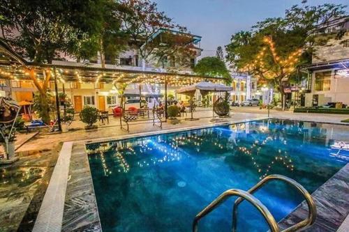 Imagen general del Hotel Phương Đông. Foto 1