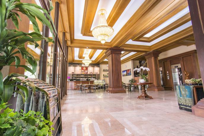 Imagen de los interiores del Hotel Phnom Penh Era. Foto 17