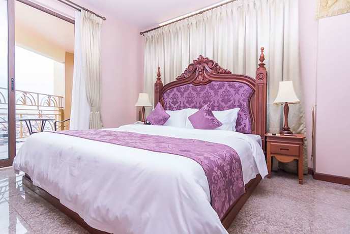 Imagen de la habitación del Hotel Phnom Penh Era. Foto 5