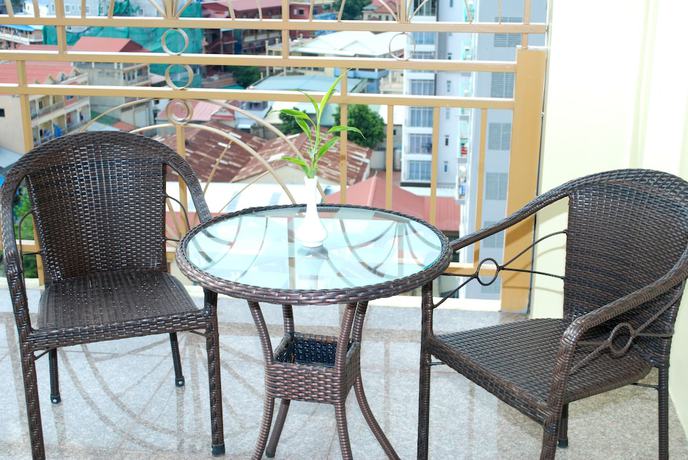 Imagen de la habitación del Hotel Phnom Penh Era. Foto 10