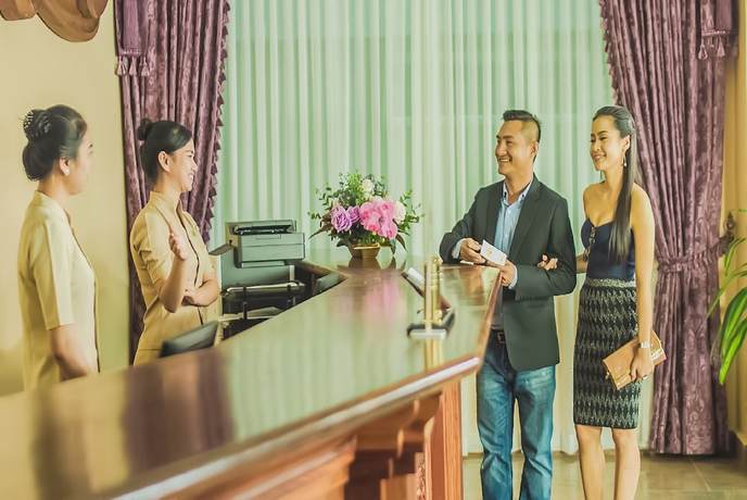 Imagen de los interiores del Hotel Phnom Penh Era. Foto 19