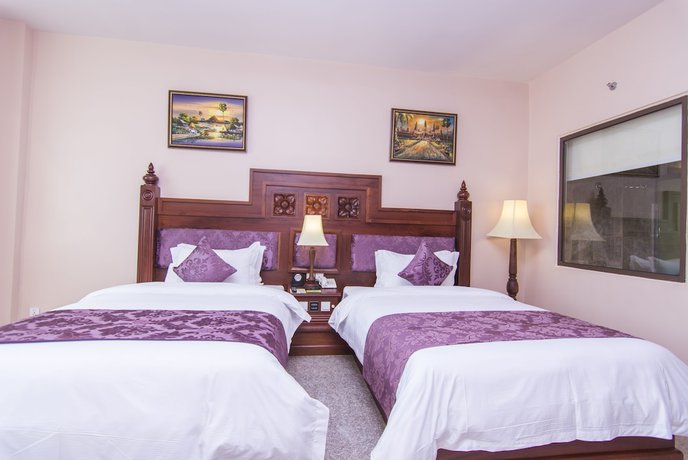 Imagen de la habitación del Hotel Phnom Penh Era. Foto 13