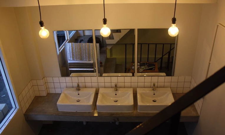 Imagen de la habitación del Hotel Pho Hostel. Foto 11