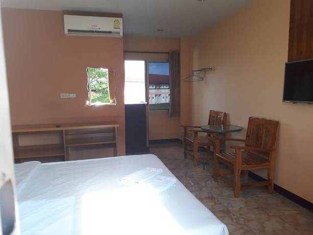 Imagen de la habitación del Hotel Phoemphoon 2. Foto 13