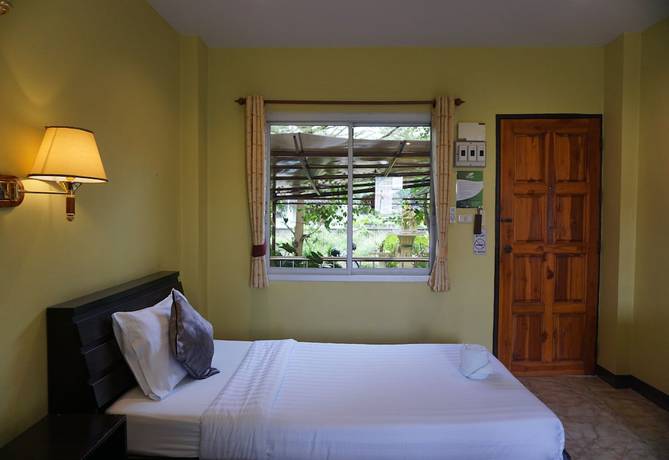 Imagen de la habitación del Hotel Phoemphoon 2. Foto 14