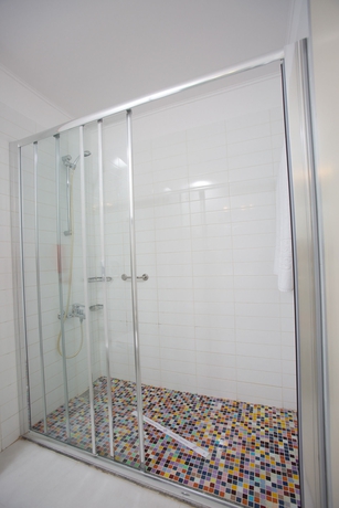 Imagen de la habitación del Hotel Phoenicia Grand. Foto 7