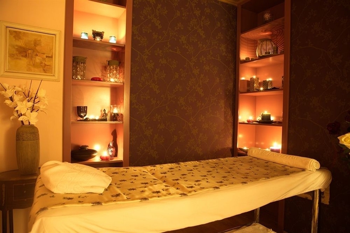 Imagen de los interiores del Hotel Phoenicia Grand. Foto 12