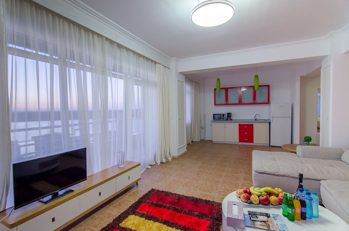 Imagen de la habitación del Hotel Phoenicia Holiday Resort. Foto 16