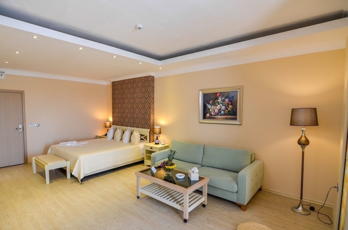 Imagen de la habitación del Hotel Phoenicia Luxury. Foto 2