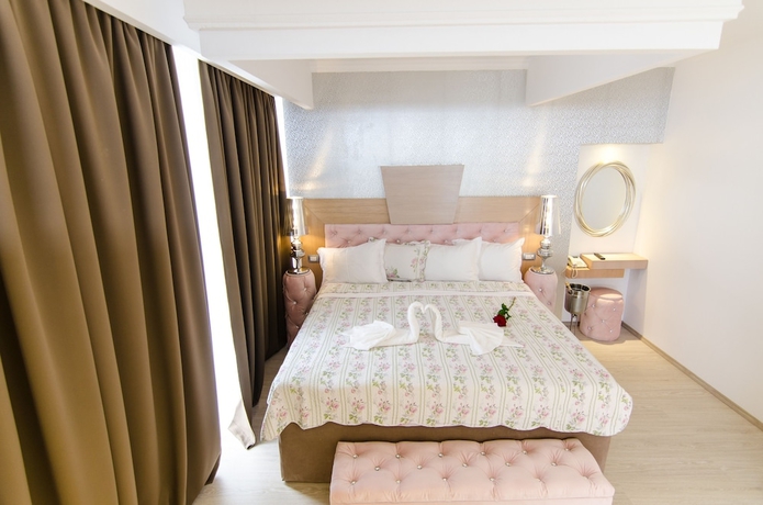 Imagen de la habitación del Hotel Phoenicia Luxury. Foto 12