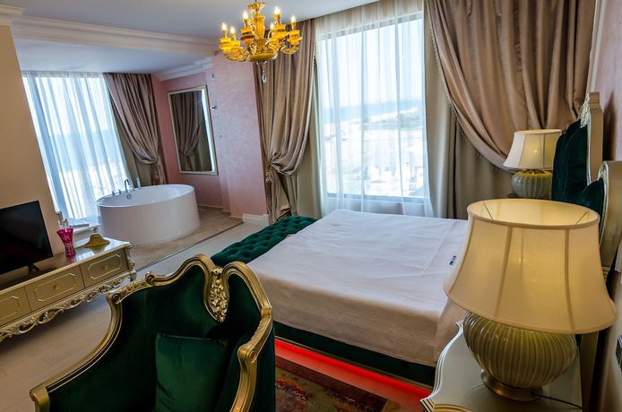 Imagen de la habitación del Hotel Phoenicia Royal. Foto 13