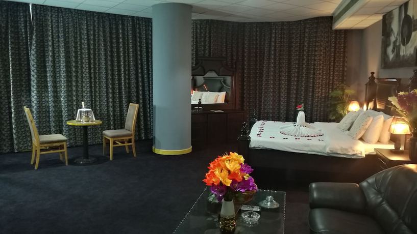 Imagen de la habitación del Hotel Phoenicia Tower. Foto 8