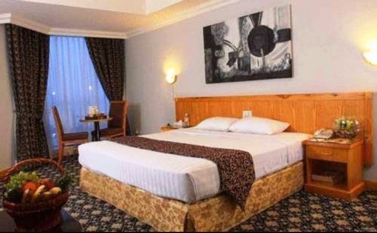 Imagen de la habitación del Hotel Phoenicia Tower. Foto 9