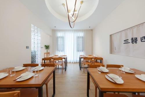 Imagen general del Hotel Phoenix Ancient City Courtyard凤凰古城庭院酒店. Foto 9