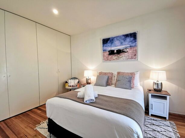 Imagen de la habitación del Hotel Phoenix Apartments. Foto 21