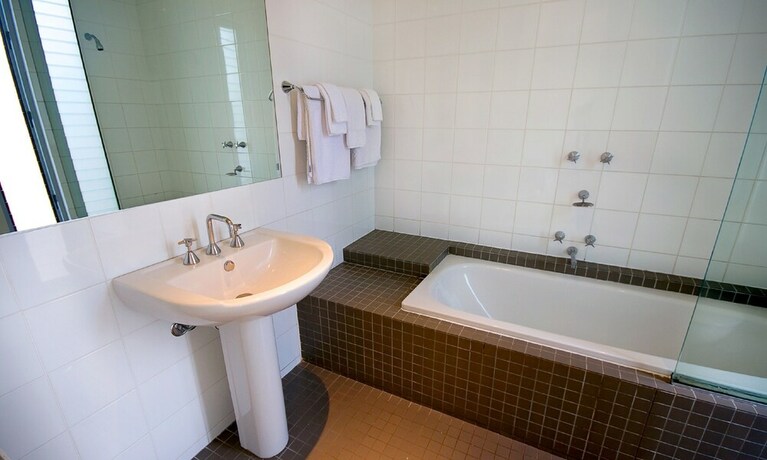 Imagen de la habitación del Hotel Phoenix Apartments. Foto 25