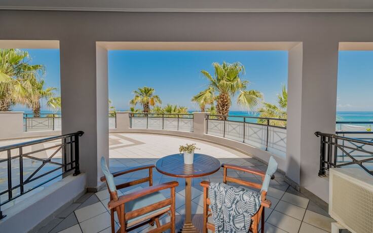Imagen de la habitación del Hotel Phoenix Beach. Foto 20