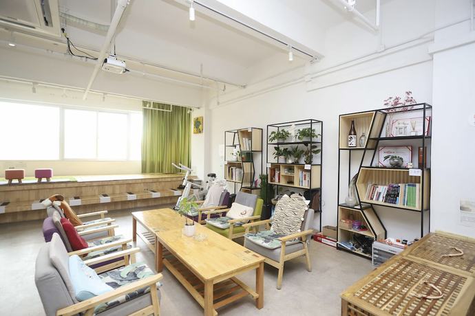 Imagen de los interiores del Hotel Phoenix Egg Youth Hostel. Foto 20